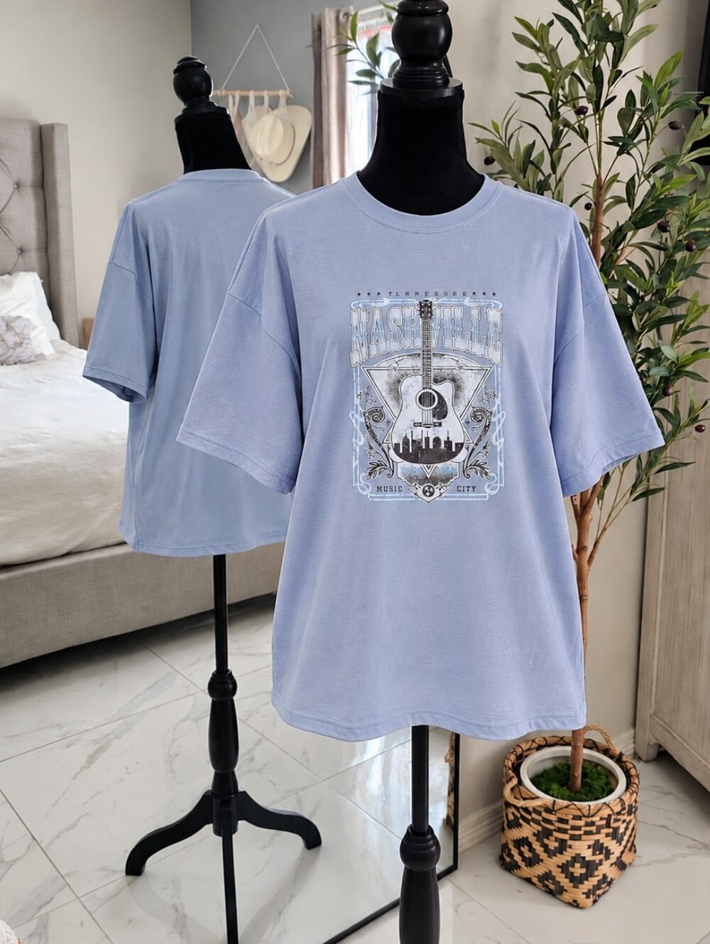 SHEIN Light Blue Guitar Graphic Short Sleeve Tee